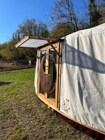 Yurta esterno