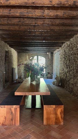 Tavolo con fiori